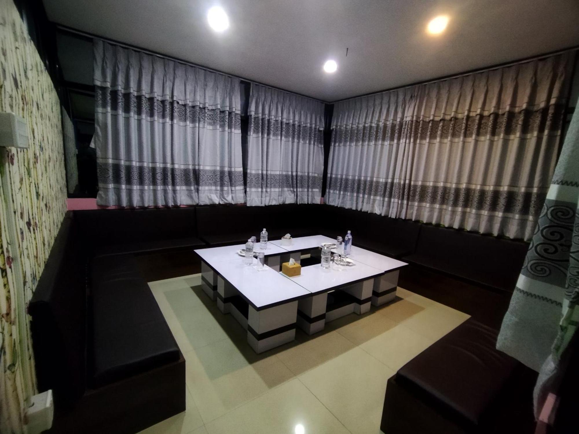 Chareli Resort Nagarkot Exterior foto